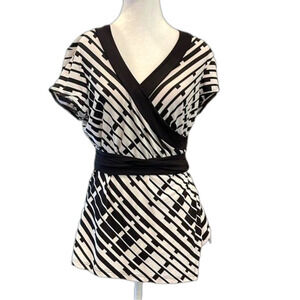 Le Chateau XL black and white V neck belted stretchy asymmetrical top